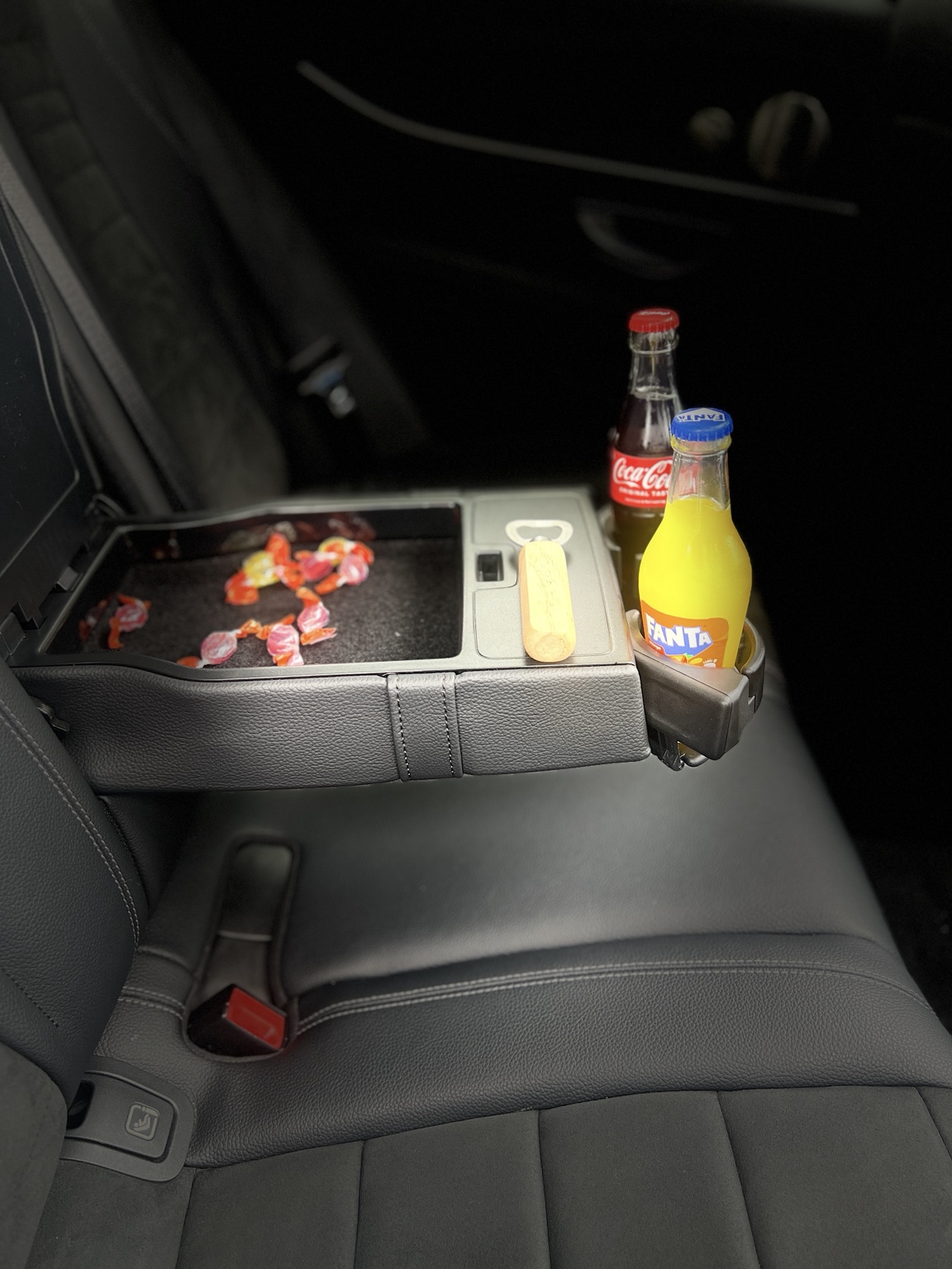 Taxi Service hinten